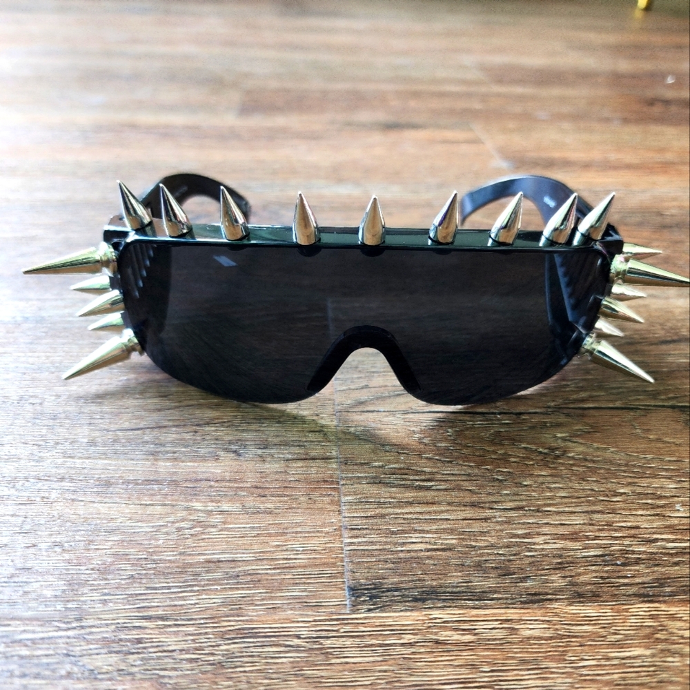 Spike sunglasses